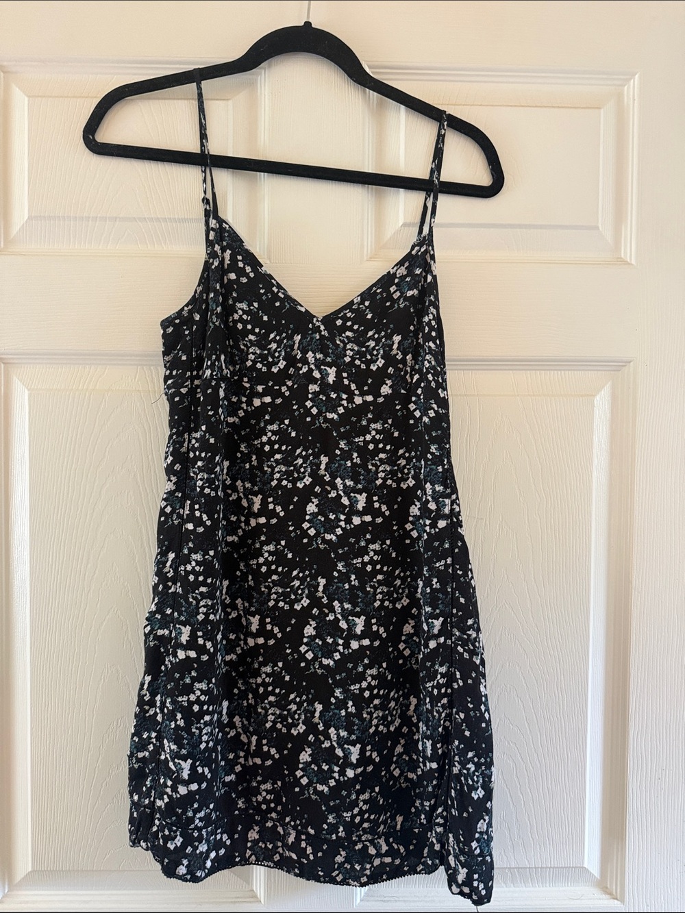 Aritzia Sunday Best Sexton Camisole Mini Dress Black Floral Tie Back Size 6